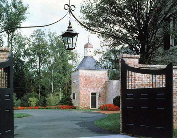 louisiana-southern-plantation-gate